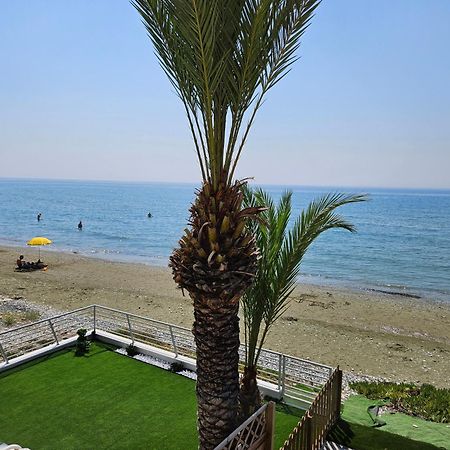 Beach House At Seafront Meneou Exterior foto