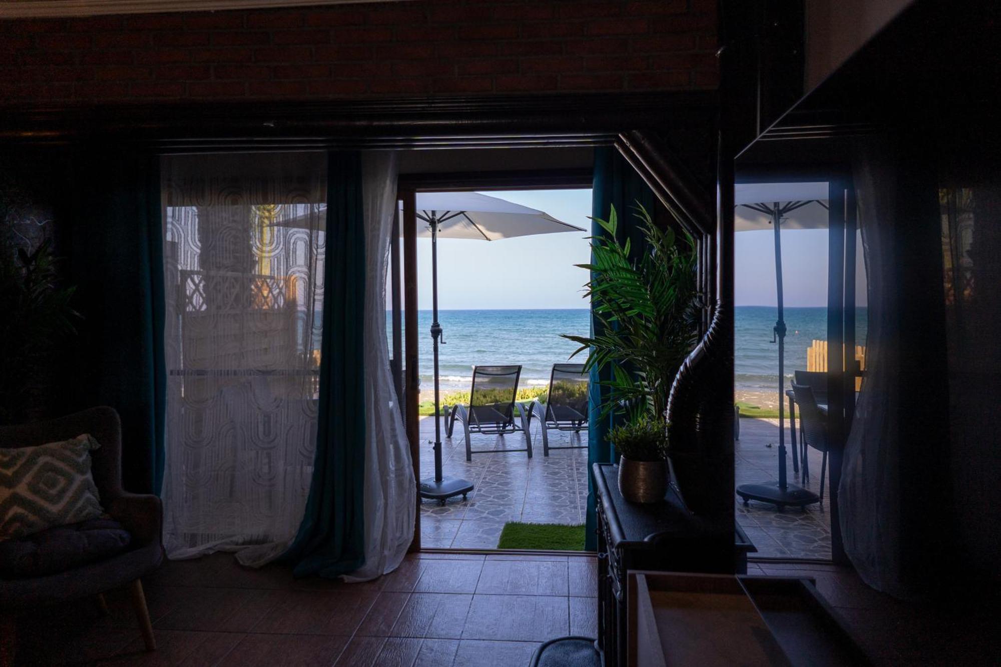 Beach House At Seafront Meneou Exterior foto